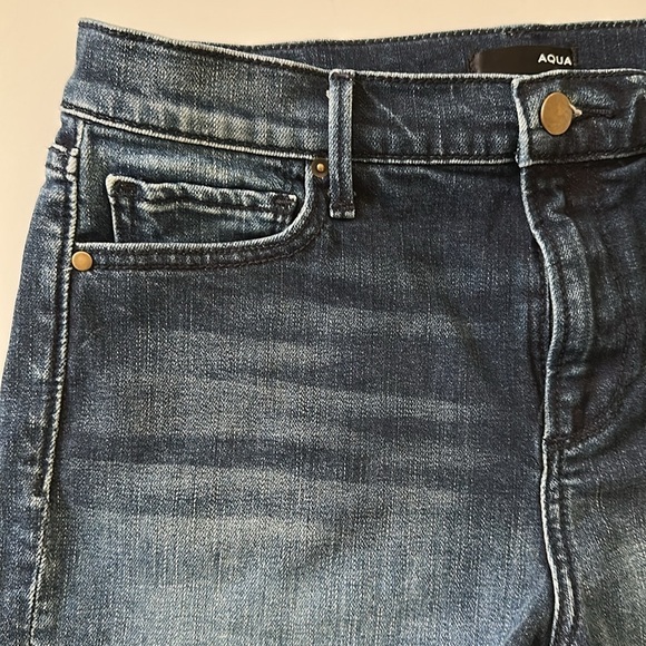 Aqua Scalloped Hem Denim Shorts Size 27 - Picture 5 of 9